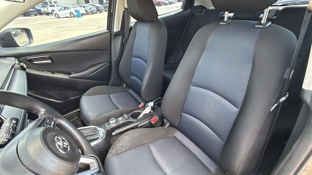 2020 Toyota YARIS HATCHBACK LE