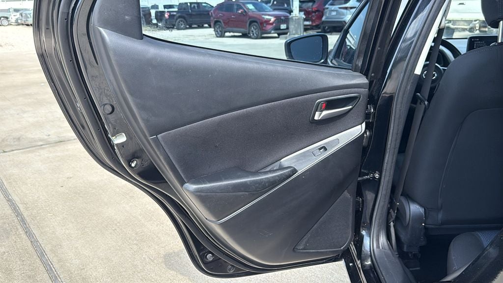 2020 Toyota YARIS HATCHBACK LE