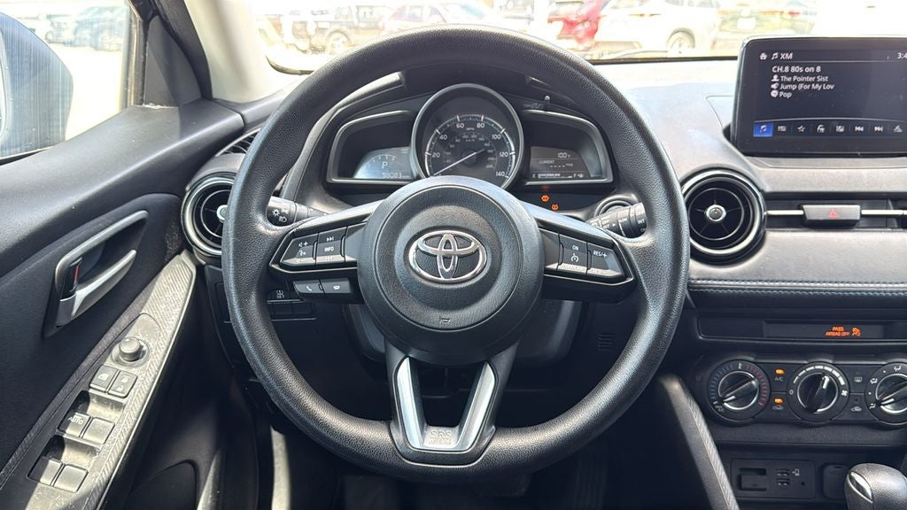 2020 Toyota YARIS HATCHBACK LE