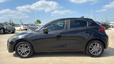 2020 Toyota YARIS HATCHBACK LE