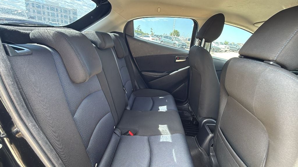 2020 Toyota YARIS HATCHBACK LE