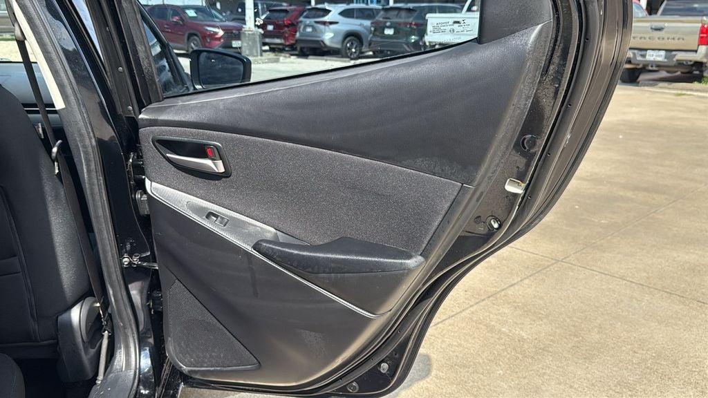 2020 Toyota YARIS HATCHBACK LE