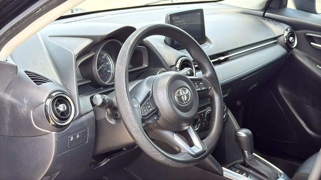 2020 Toyota YARIS HATCHBACK LE