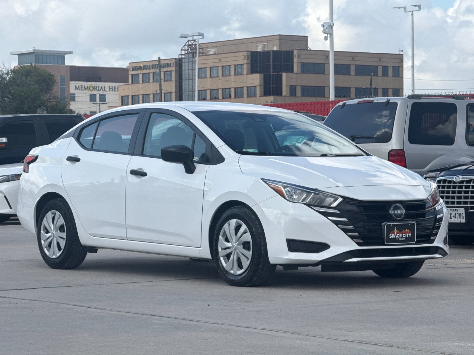 2024 Nissan Versa 1.6 S