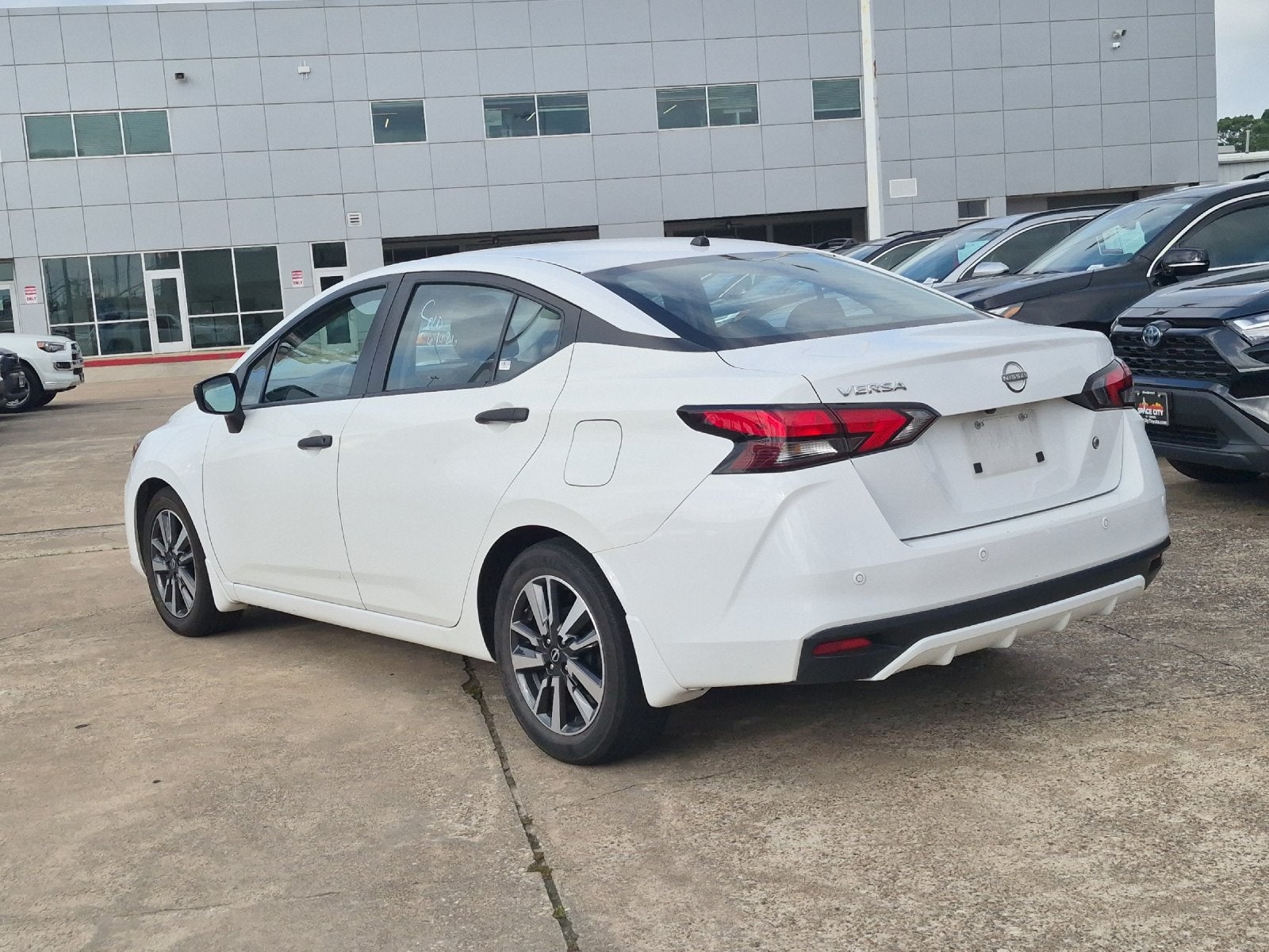 2024 Nissan Versa 1.6 S