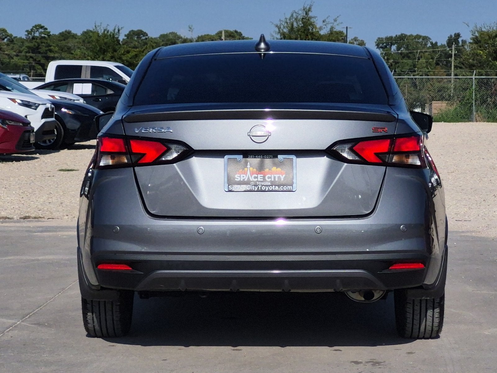 2023 Nissan Versa 1.6 SR
