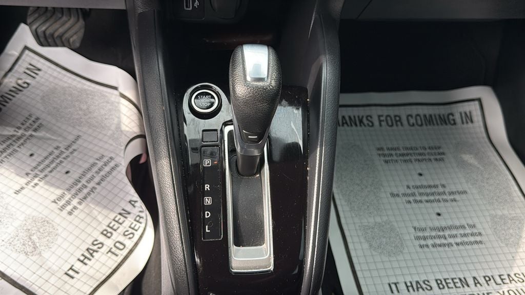 2022 Nissan Versa 1.6 SR