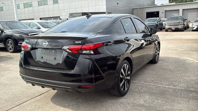 2022 Nissan Versa 1.6 SR