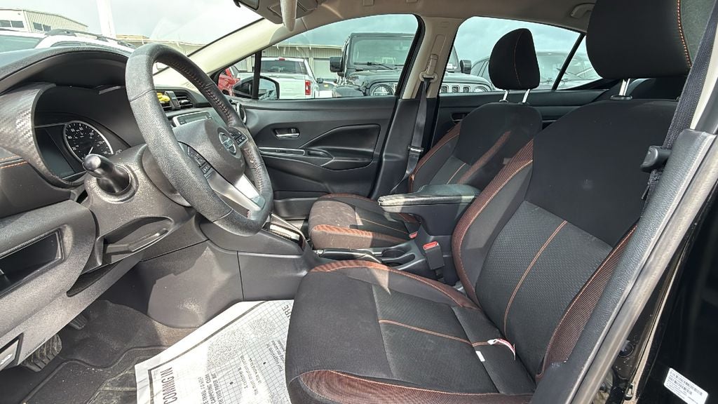 2022 Nissan Versa 1.6 SR