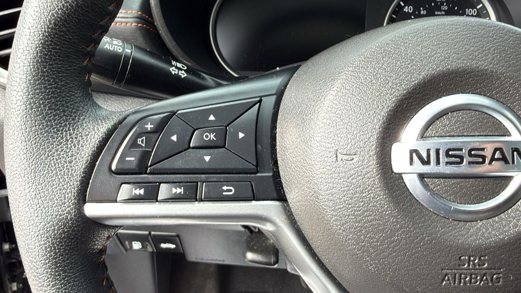 2022 Nissan Versa 1.6 SR