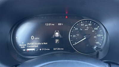 2023 Nissan Kicks SR