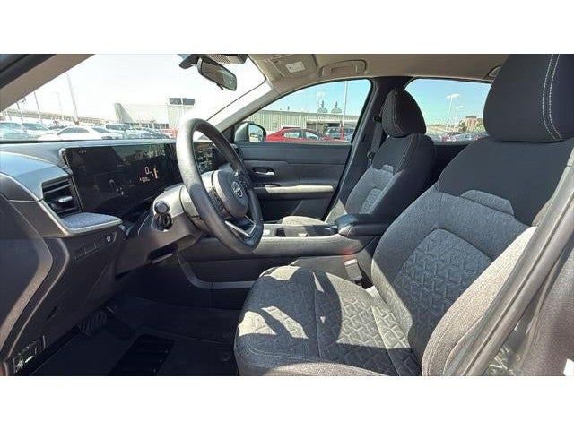 2025 Nissan Kicks MPV SV