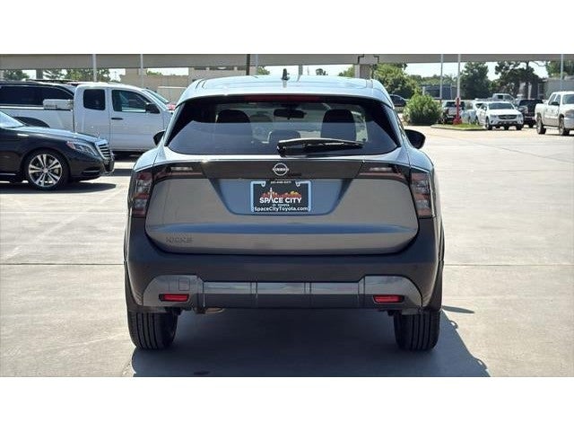 2025 Nissan Kicks MPV SV