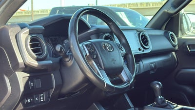 2022 Toyota TACOMA TRD OFFRD SR V6