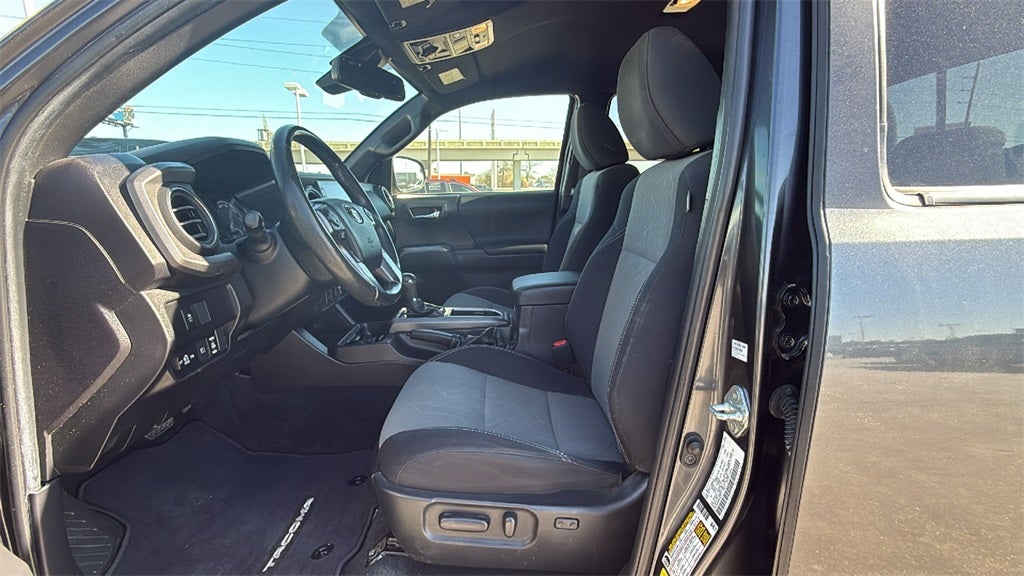 2022 Toyota TACOMA TRD OFFRD SR V6