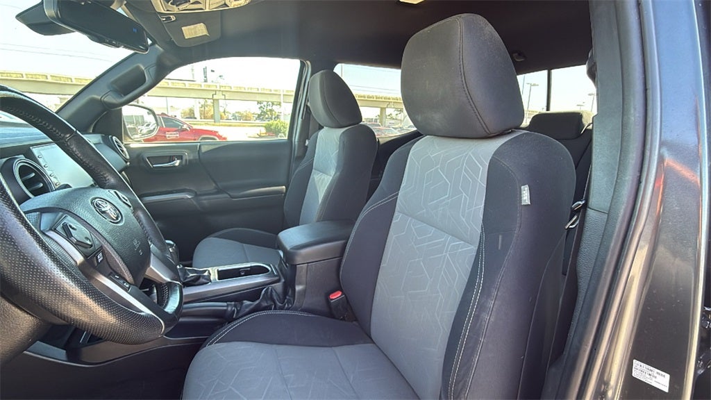 2022 Toyota TACOMA TRD OFFRD SR V6