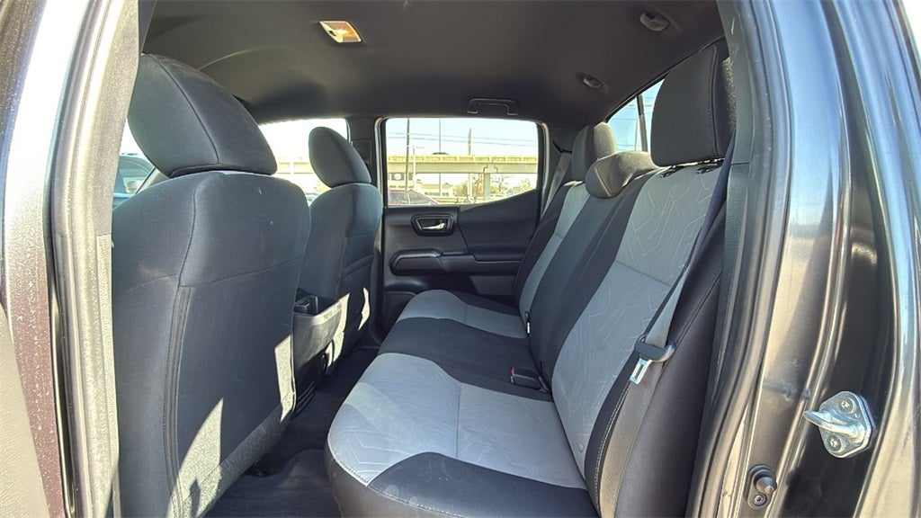 2022 Toyota TACOMA TRD OFFRD SR V6