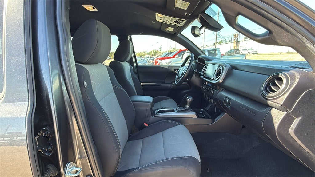 2022 Toyota TACOMA TRD OFFRD SR V6