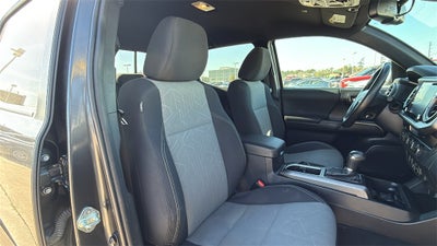 2022 Toyota TACOMA TRD OFFRD SR V6