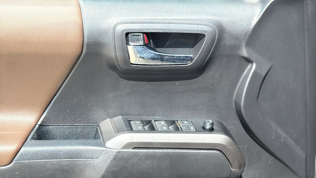 2023 Toyota TACOMA LIMITED Limited V6