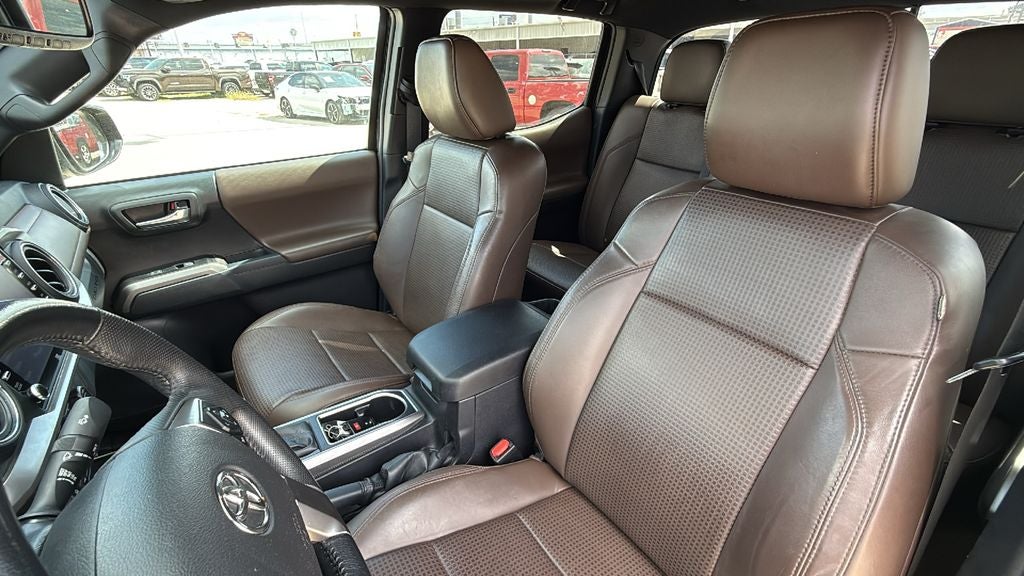 2023 Toyota TACOMA LIMITED Limited V6