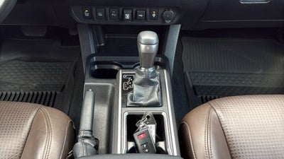 2023 Toyota TACOMA LIMITED Limited V6