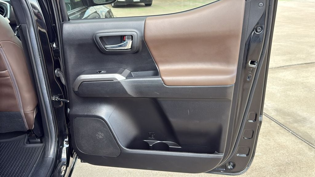 2023 Toyota TACOMA LIMITED Limited V6