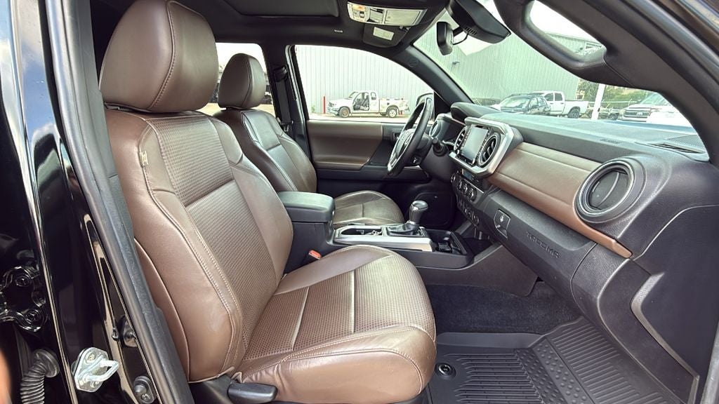 2023 Toyota TACOMA LIMITED Limited V6