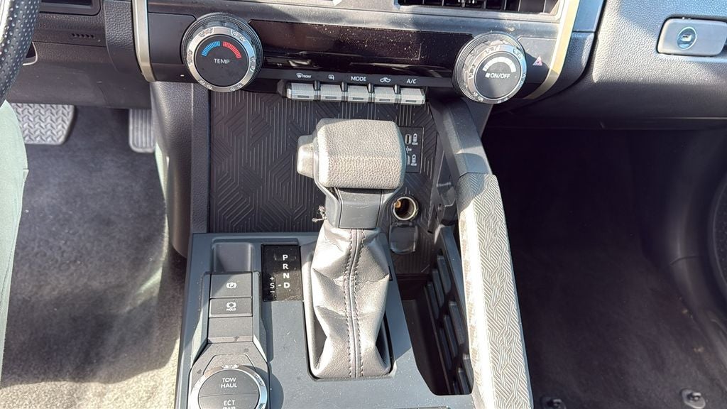 2025 Toyota TACOMA SR5 SR5