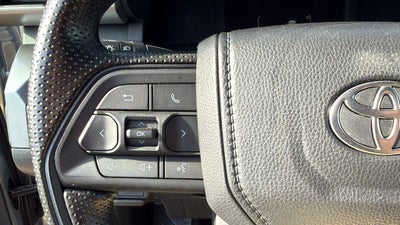 2025 Toyota TACOMA SR5 SR5