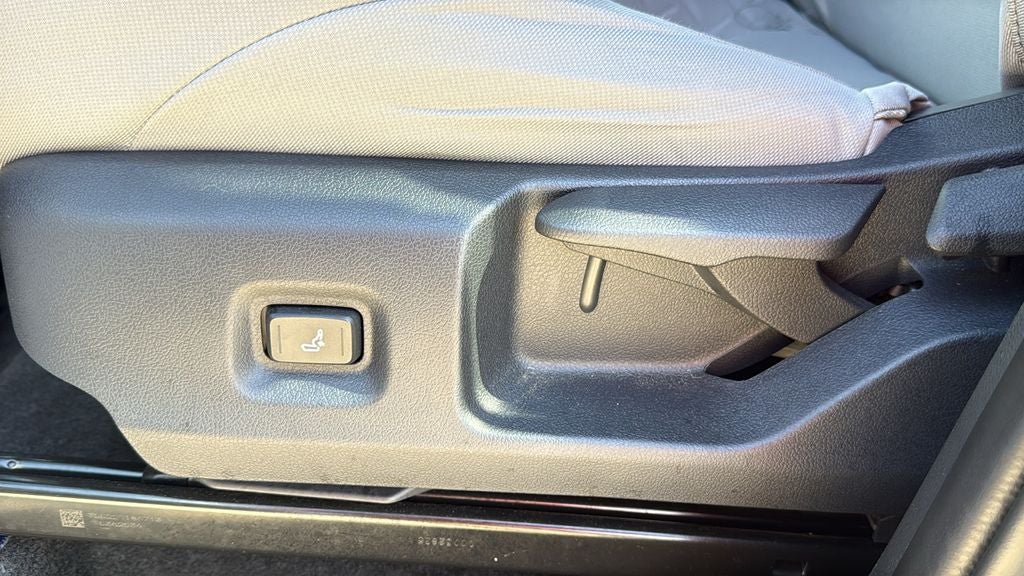 2025 Toyota TACOMA SR5 SR5