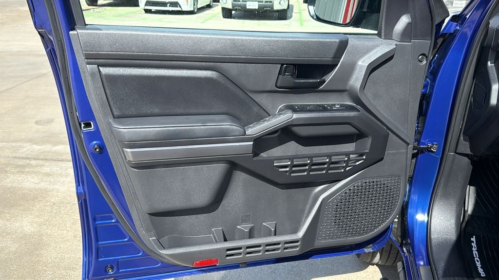 2025 Toyota TACOMA SR5 SR5