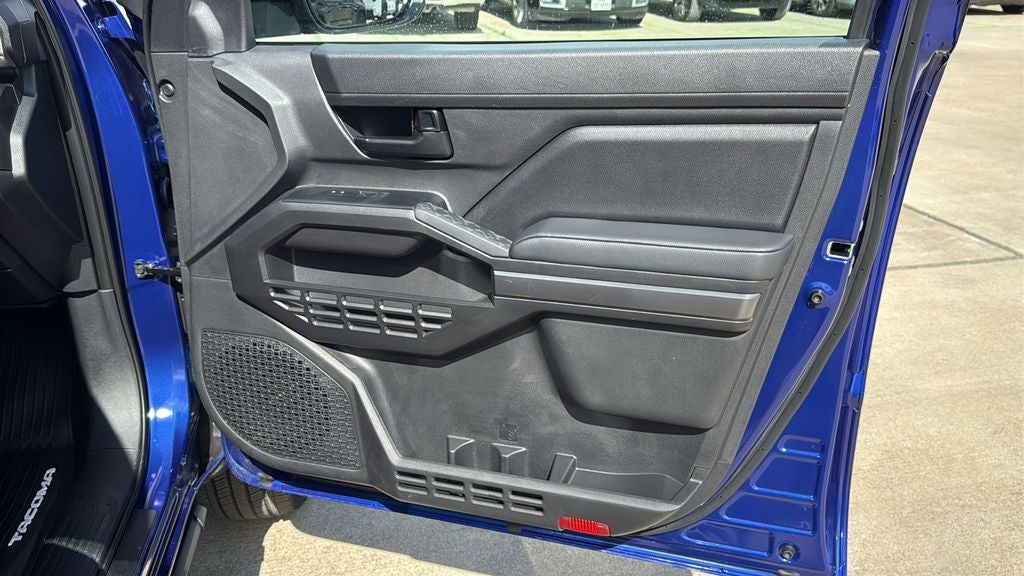 2025 Toyota TACOMA SR5 SR5