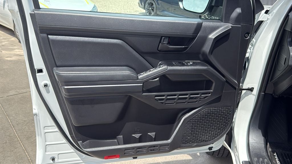 2025 Toyota TACOMA SR SR