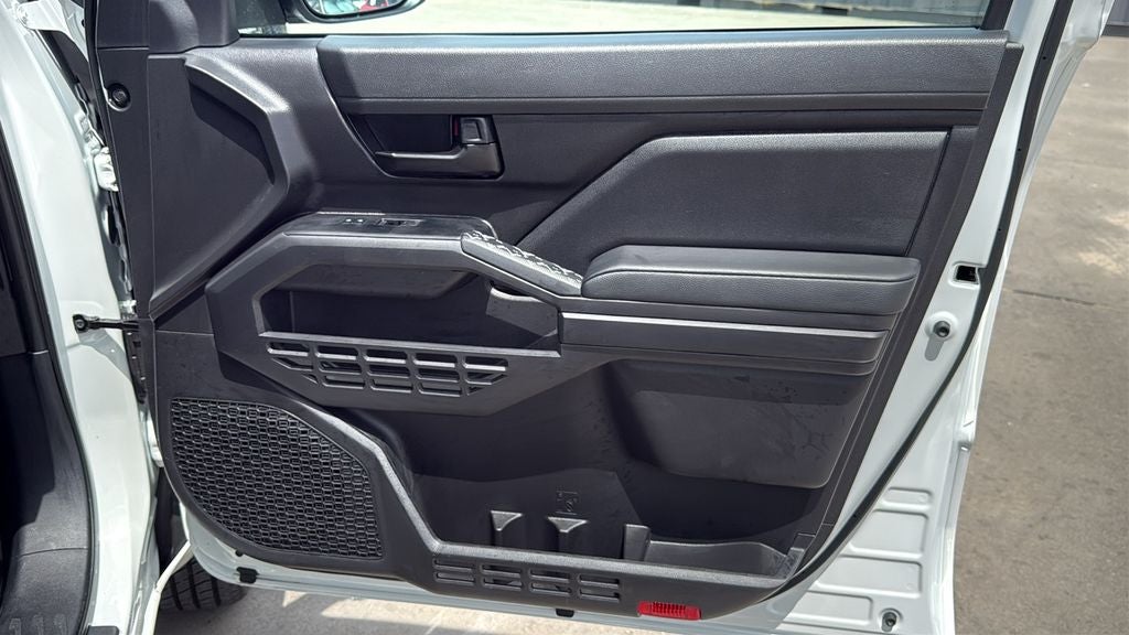 2025 Toyota TACOMA SR SR