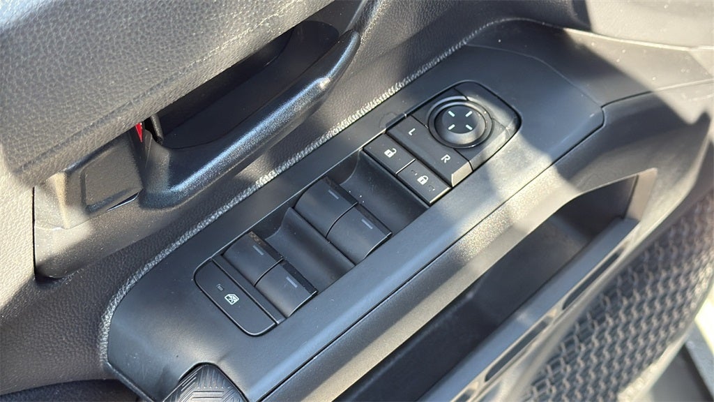 2025 Toyota TACOMA SR SR