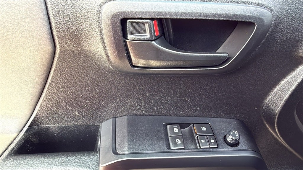 2022 Toyota TACOMA SR SR