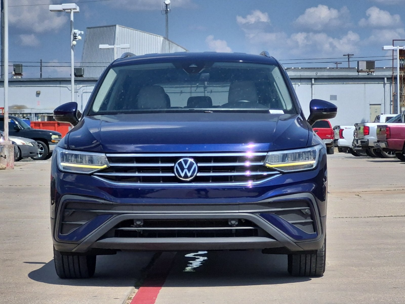 2023 Volkswagen Tiguan 2.0T SE