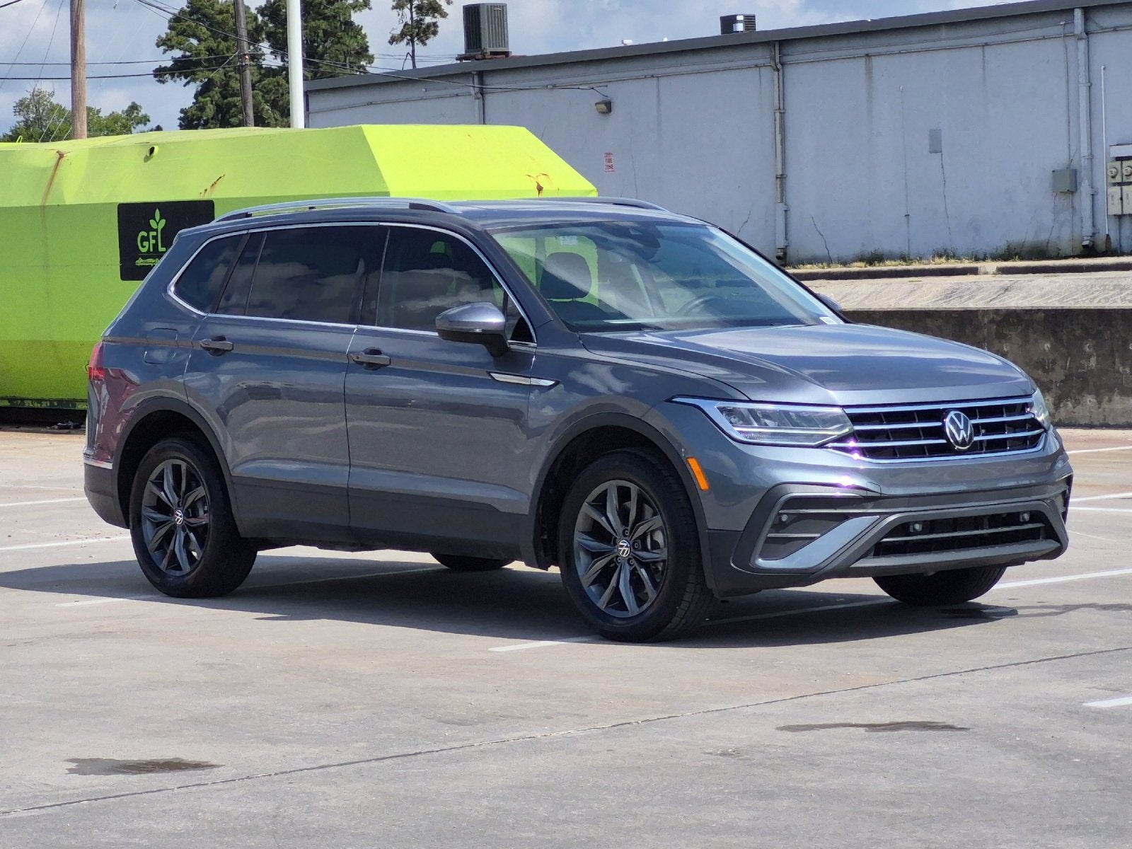 2023 Volkswagen Tiguan 2.0T SE