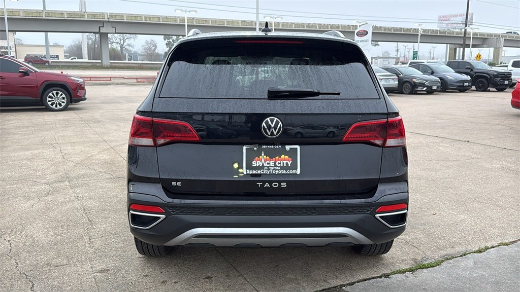 2024 Volkswagen Taos 1.5T SE