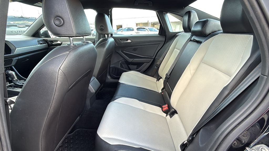 2019 Volkswagen Jetta R-Line