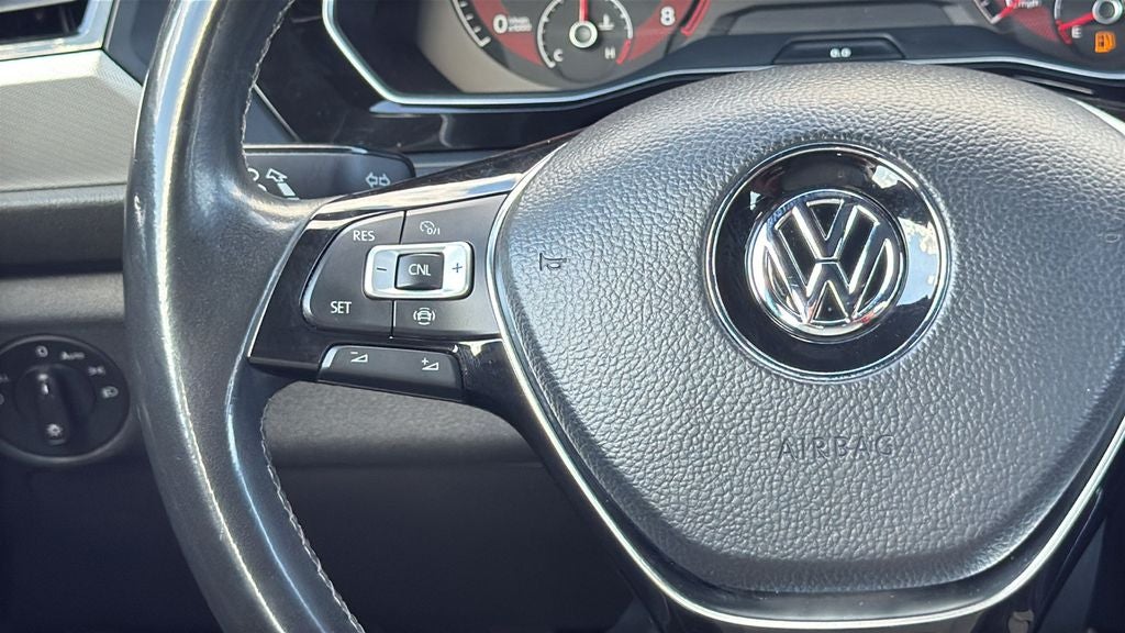 2019 Volkswagen Jetta R-Line