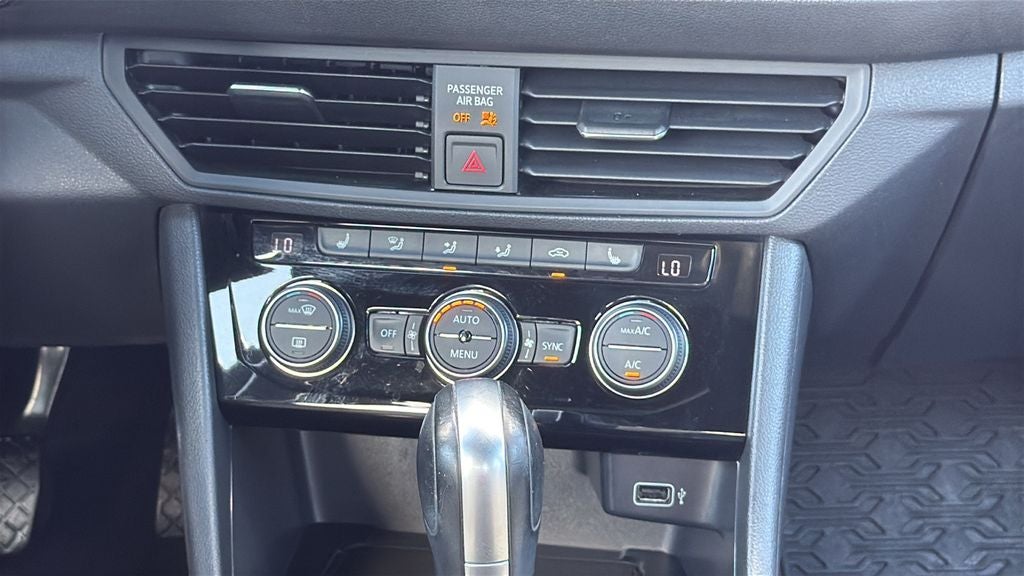 2019 Volkswagen Jetta R-Line