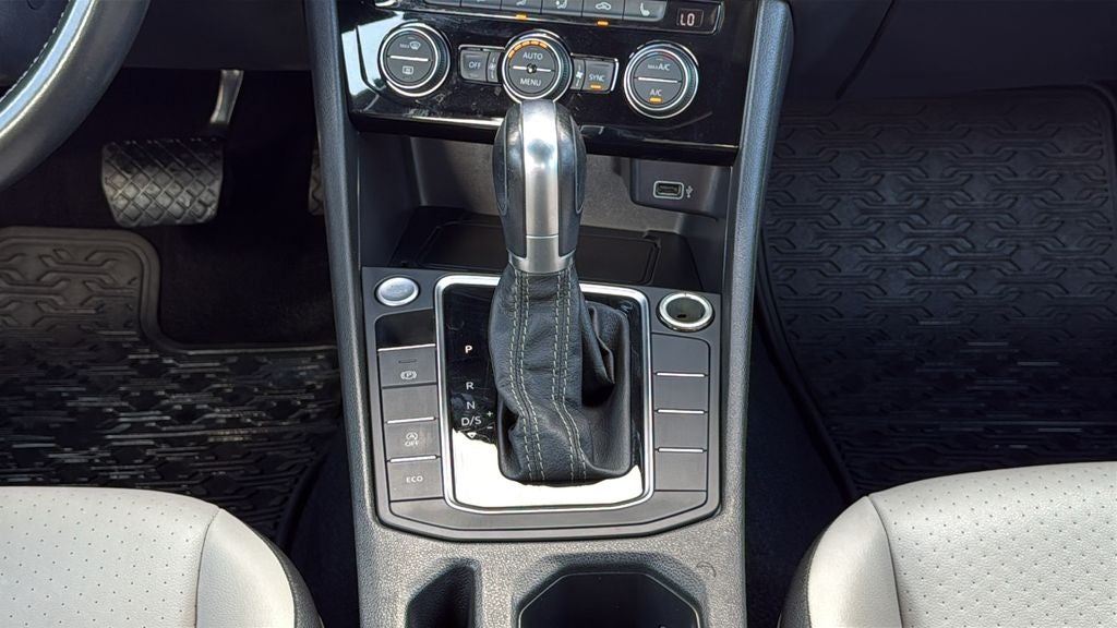 2019 Volkswagen Jetta R-Line
