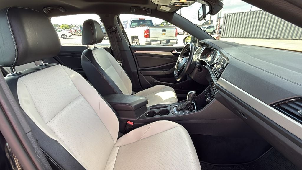 2019 Volkswagen Jetta R-Line