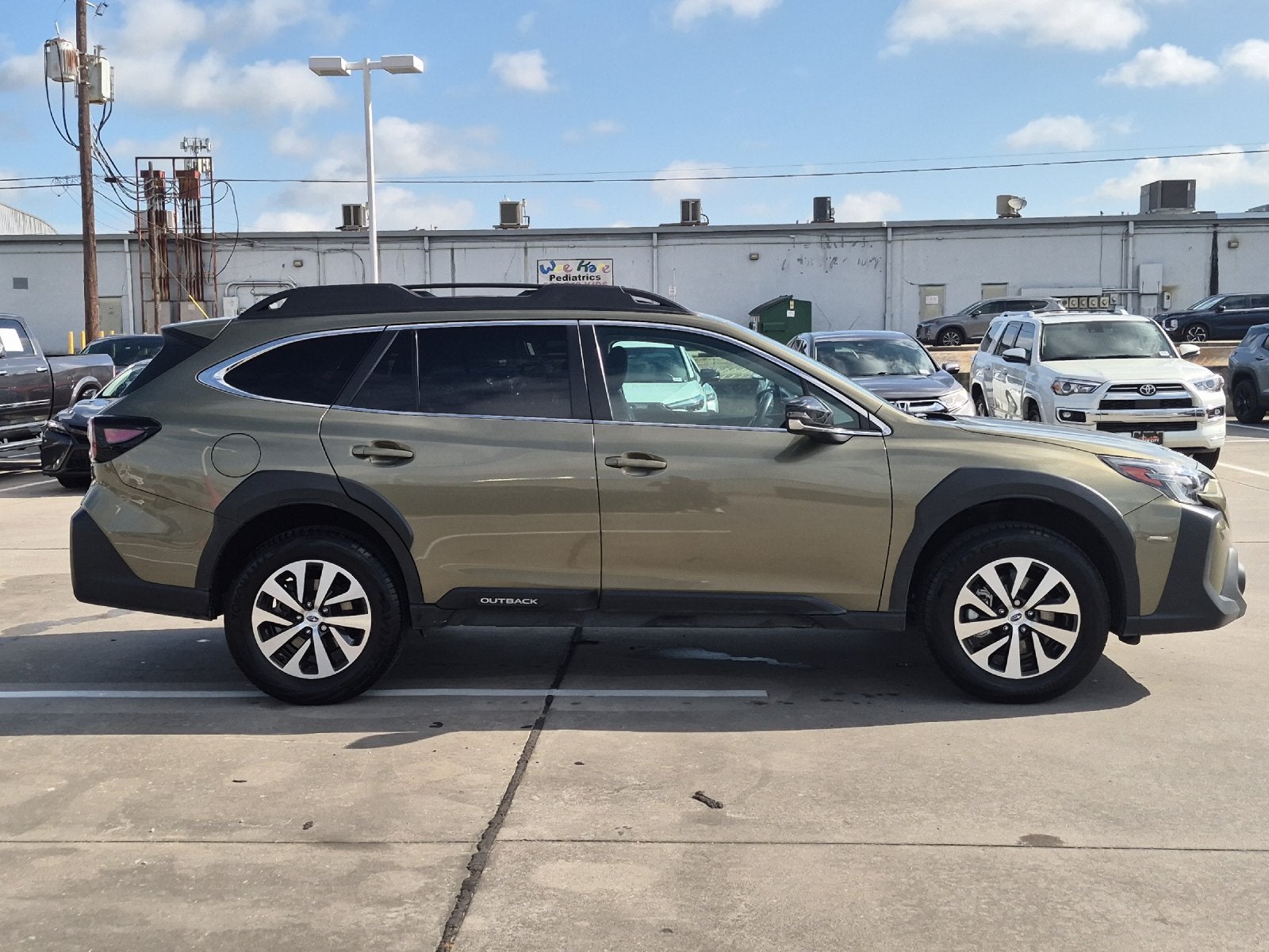 2023 Subaru Outback Premium