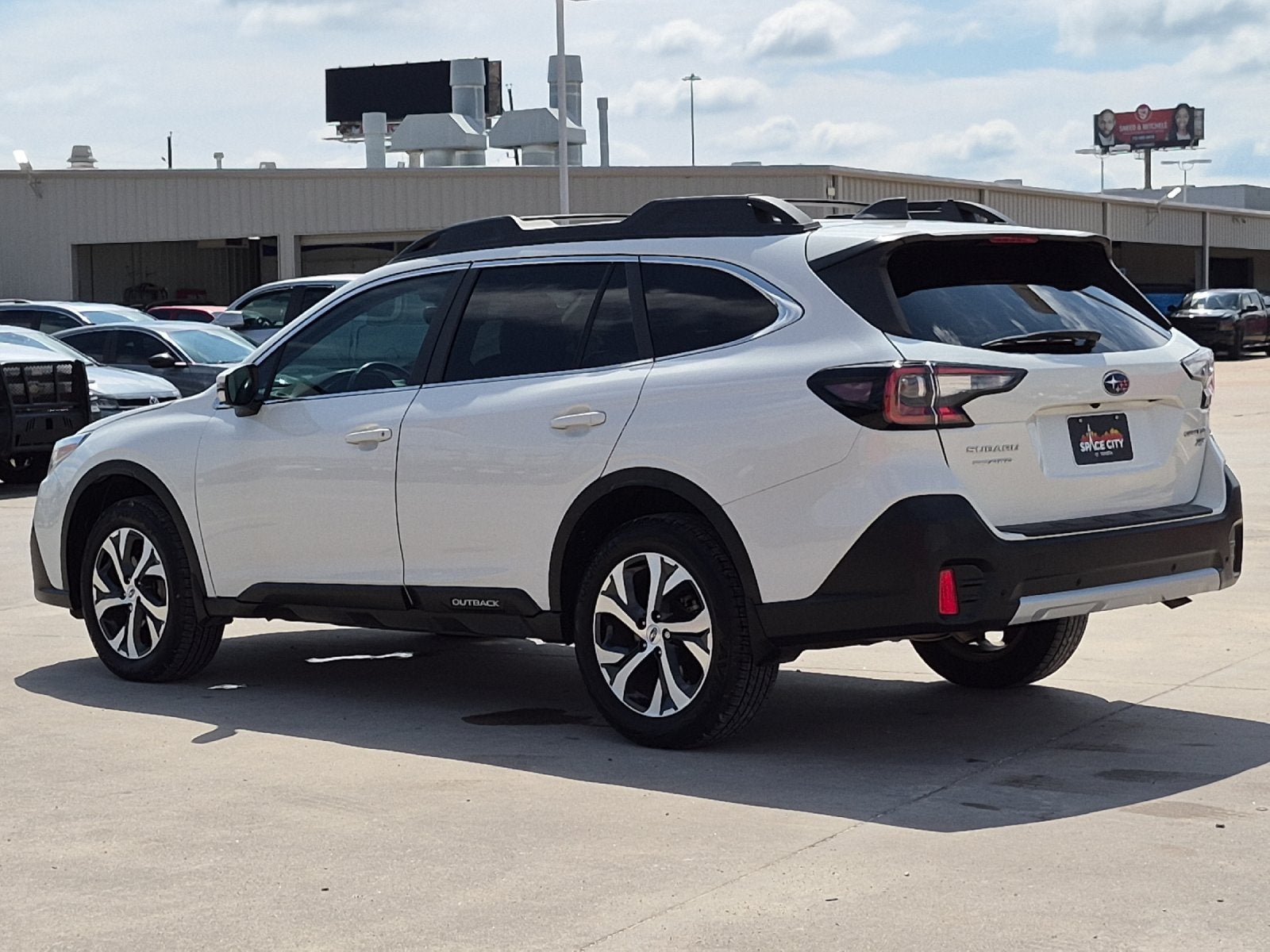 2022 Subaru Outback Limited XT