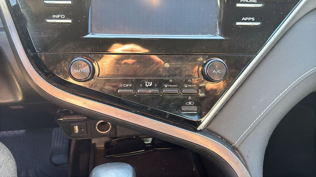 2018 Toyota Camry SE