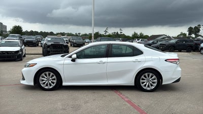 2018 Toyota CAMRY LE