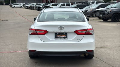 2018 Toyota CAMRY LE
